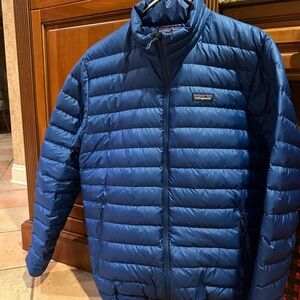 Patagonia Men's Navy Puffer Jacket